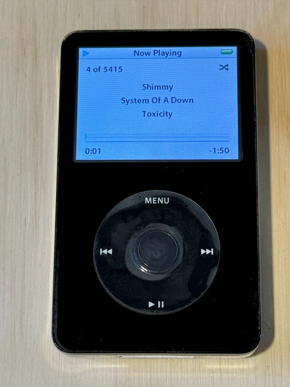 iPod Model:A1136 5thGen 60GB Blk“BROKEN”Hard Drive/Battery Issues Read Info Blw!